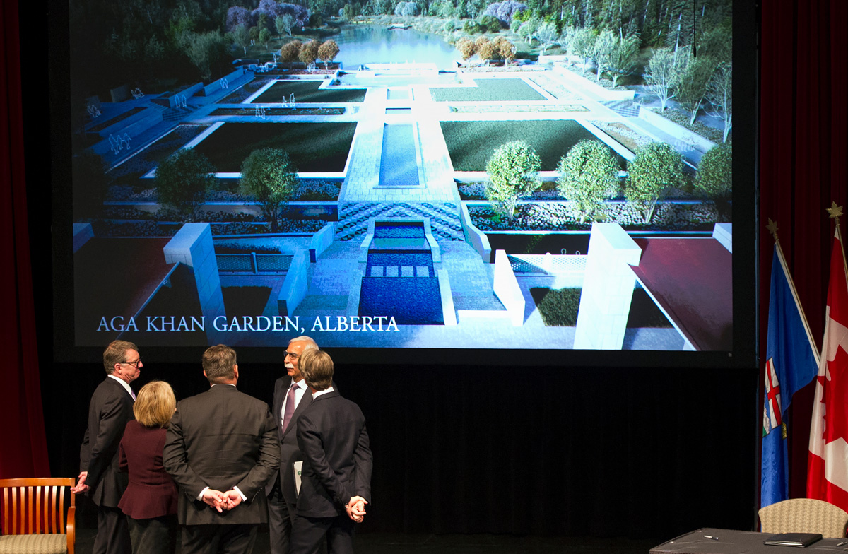 Announcement participants immediately following the announcement of the name and the design of the Aga Khan Garden. Left to right: University of Alberta President David Turpin, Alberta Premier Rachel Notley, Emcee Dean Stan Blade, Aga Khan University President Firoz Rasul, Landscape Architect Thomas Woltz