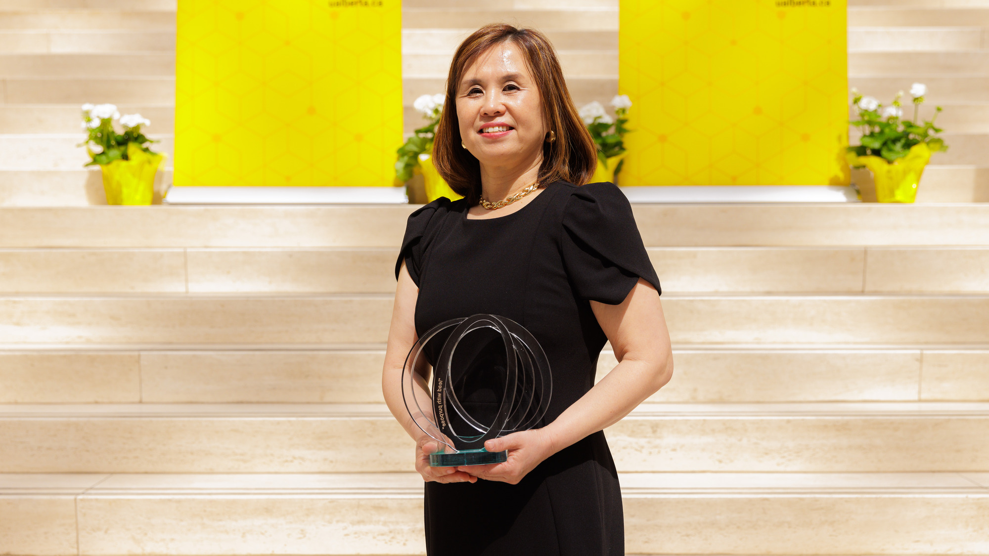 Kyungsook Kim with her award.