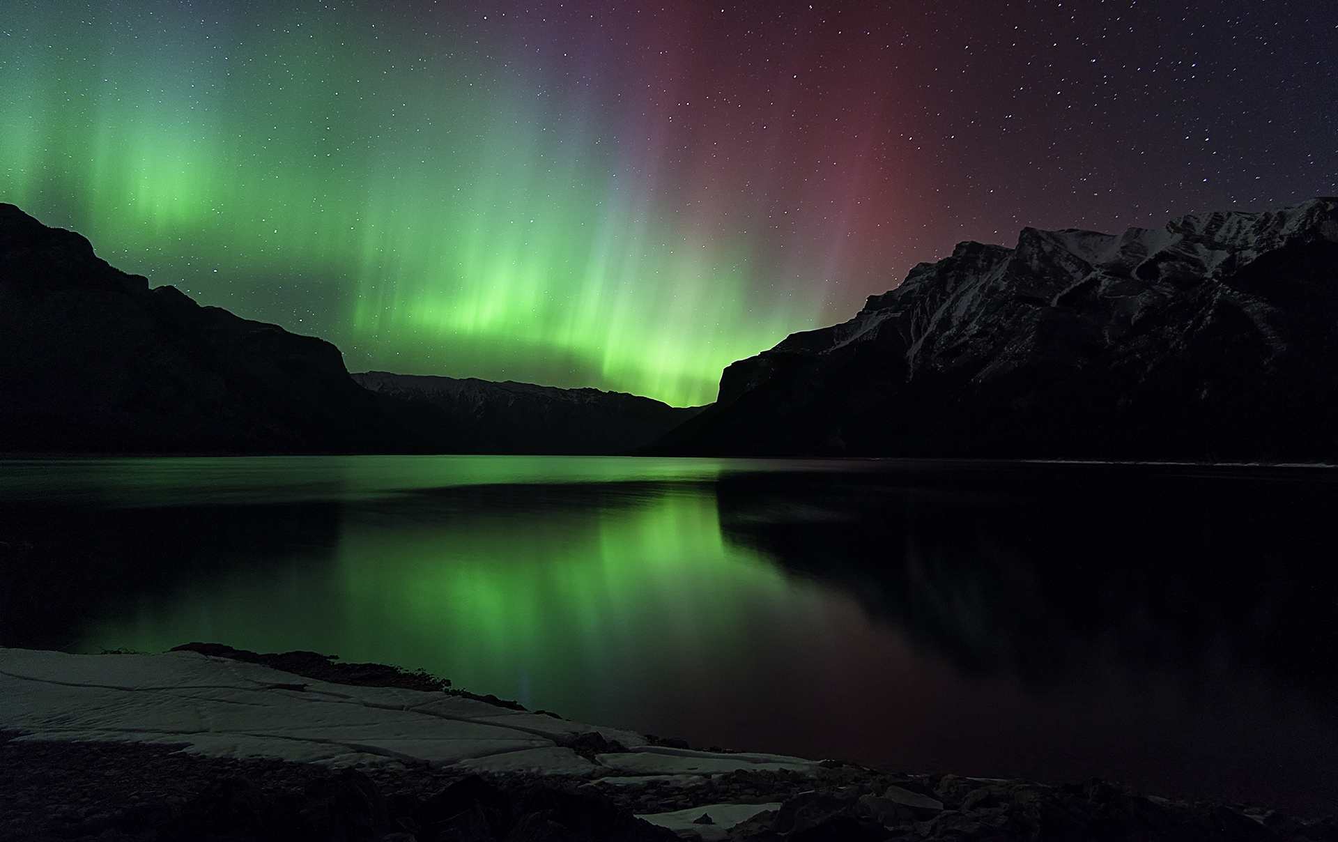 210111-space-weather-aurora-borealis-esa-banner.jpg