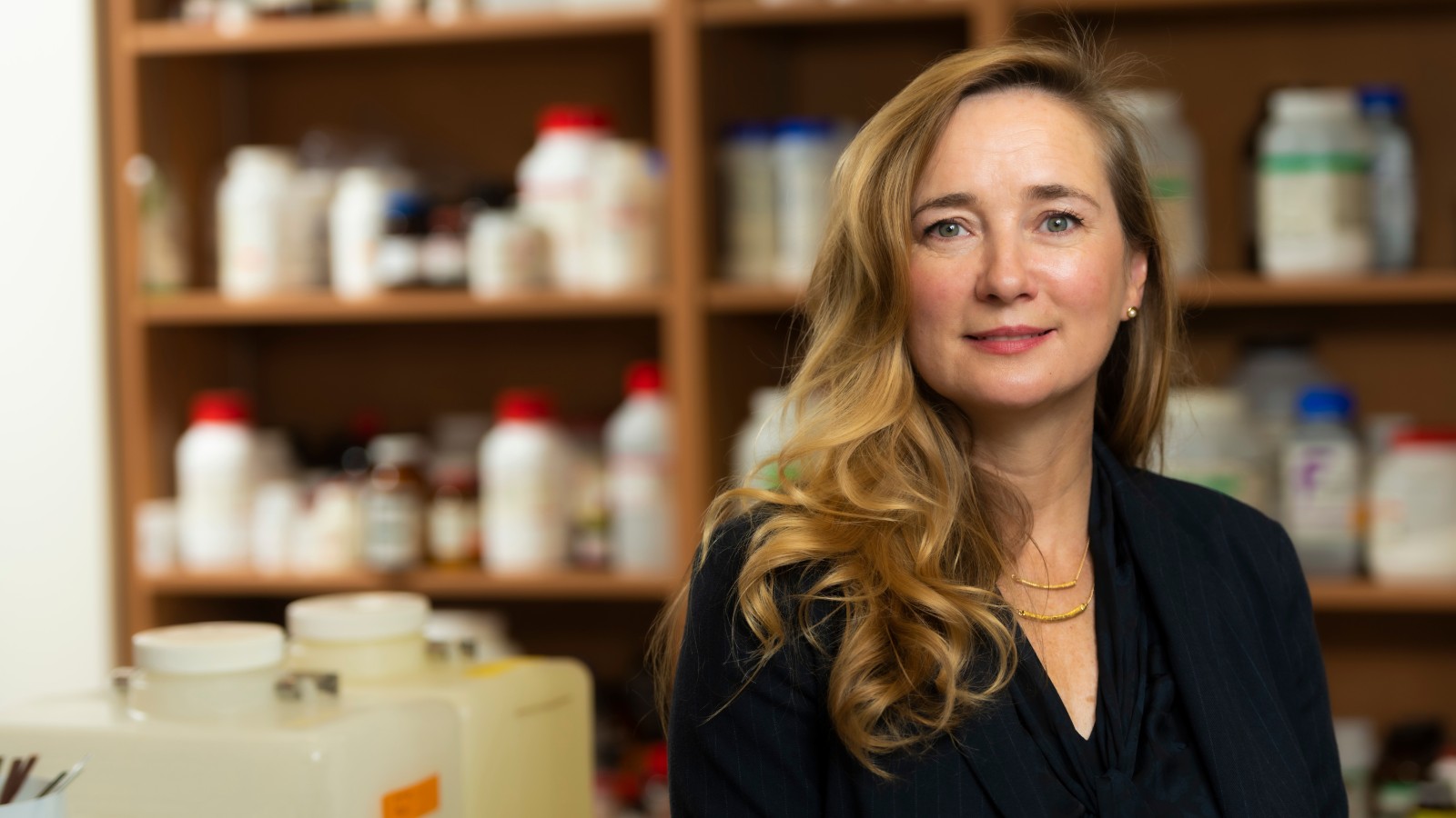 Biochemistry professor Joanne Lemieux leads a U of A team that identified promising compounds known as protease inhibitors that interfere with the SARS-CoV-2 virus's ability to replicate — potentially pointing the way to new antiviral treatments that would be more effective with fewer toxic side-effects. (Photo: John Ulan)