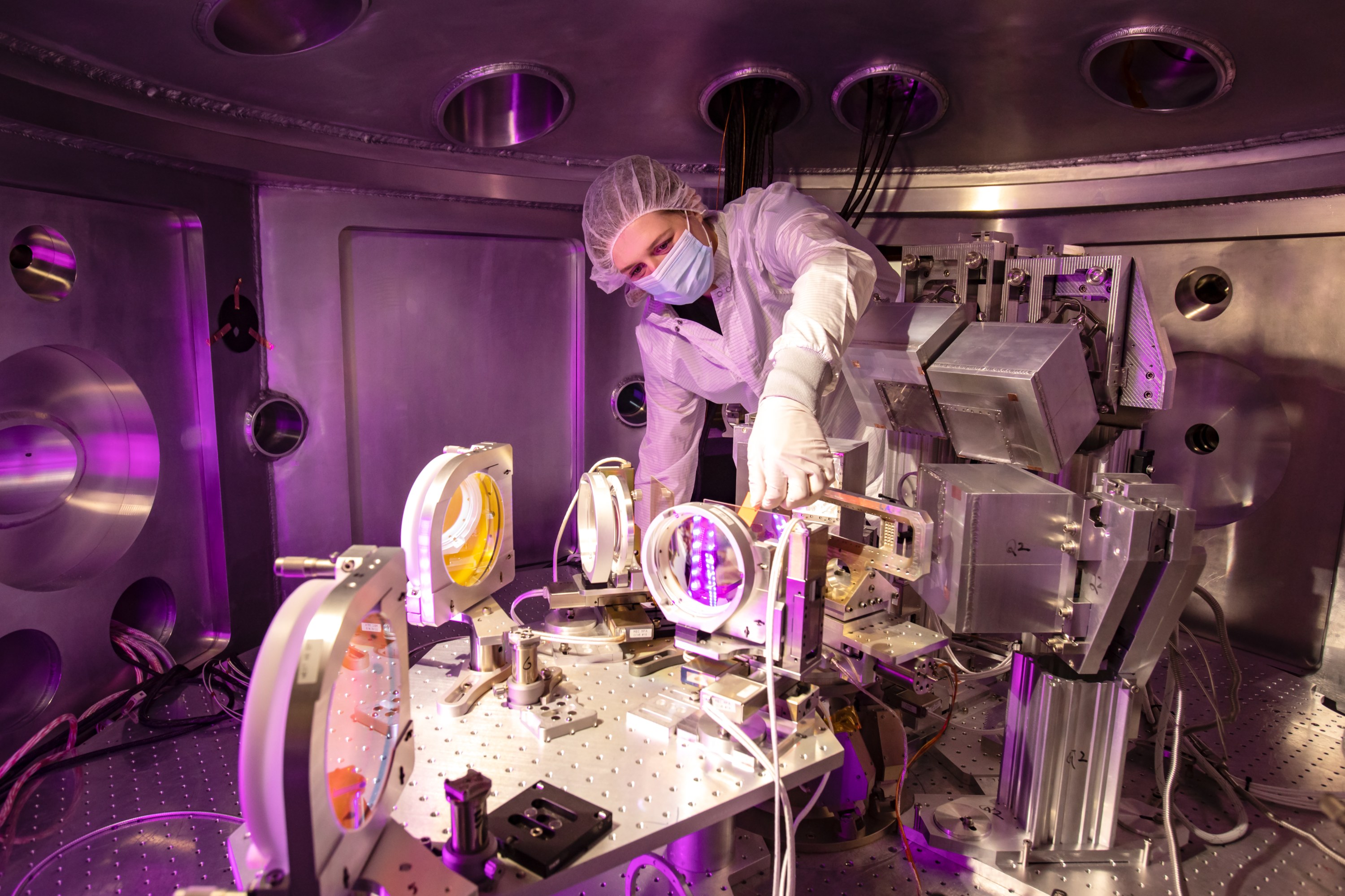 U of A engineering PhD candidate Chandra Curry works in her lab in California (Photo: Jacqueline Orrell, SLAC National Accelerator Laboratory)