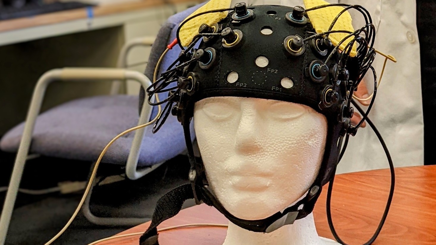 Put on your thinking cap: mild electrical stimulation could boost ...