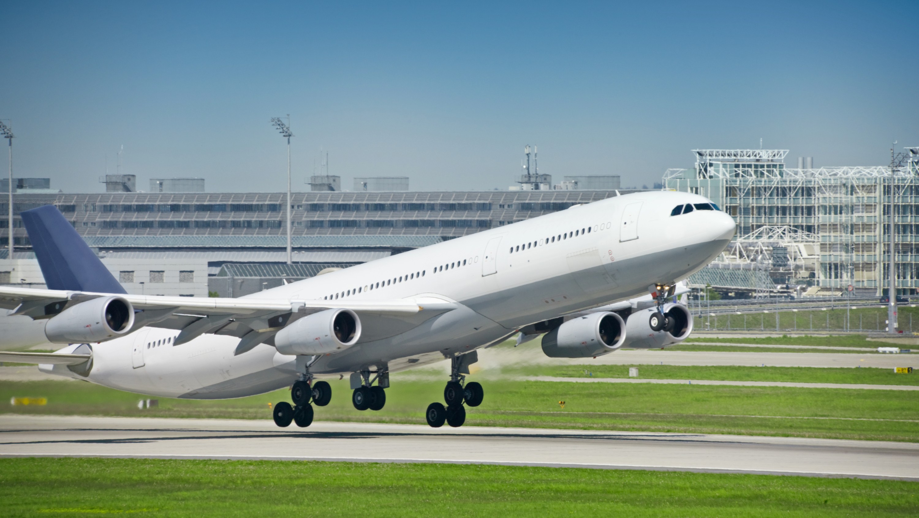 Airplane taking off from runway. (Photo: Getty Images)