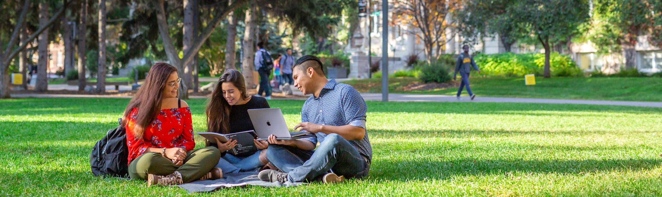 Students on the quad in summertime