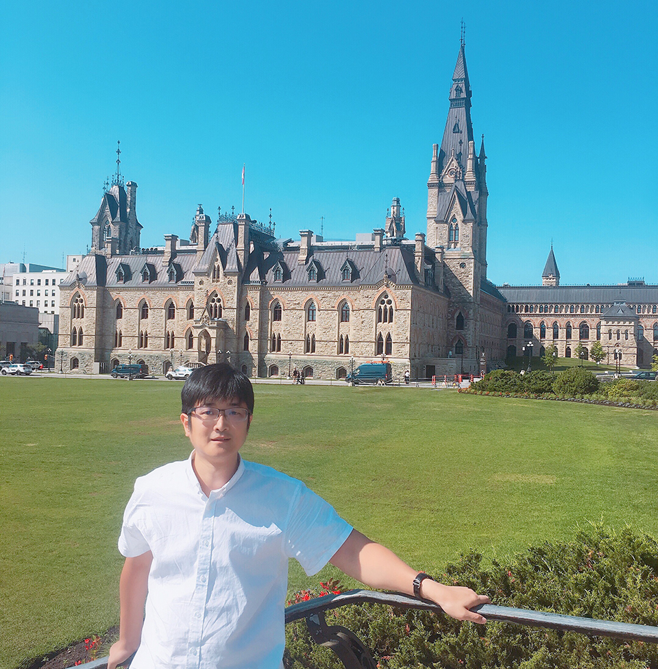 UAlberta Faculty of Graduate Research and Studies Teaching Assistant Award Recipient Wei Shen