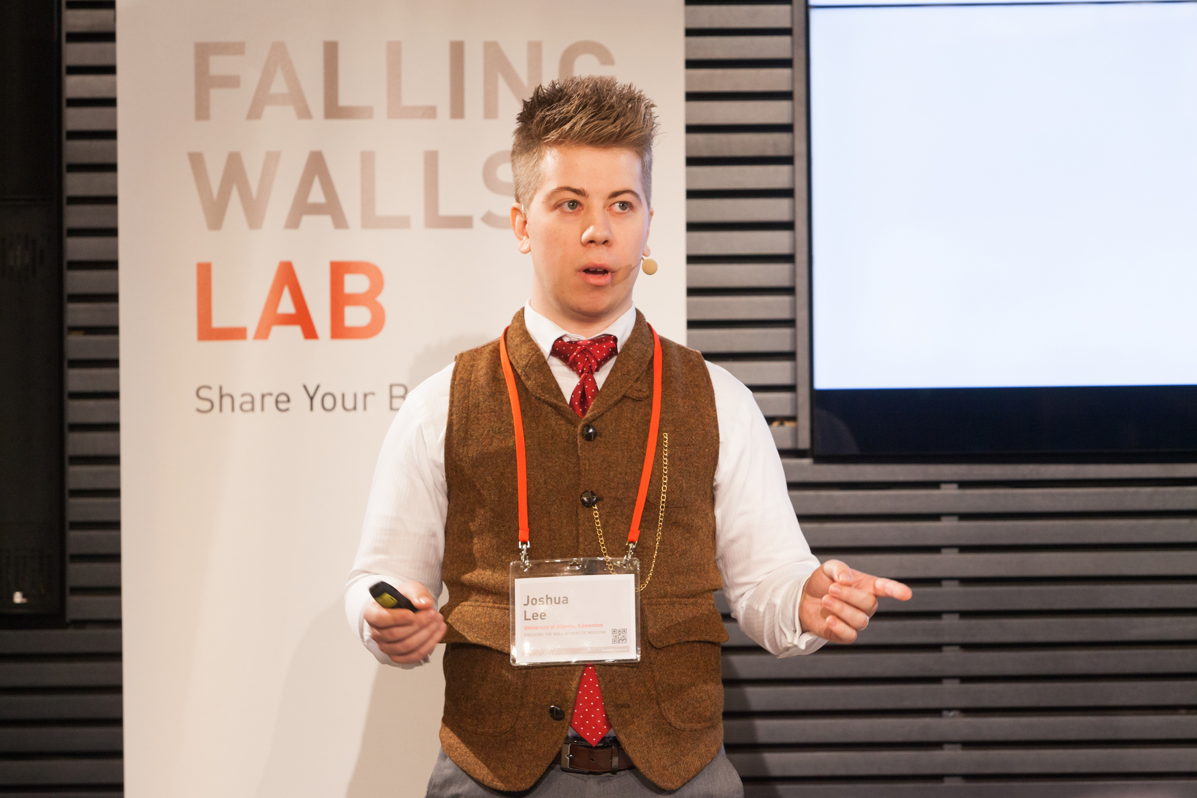 Joshua Lee presents at Falling Walls Lab