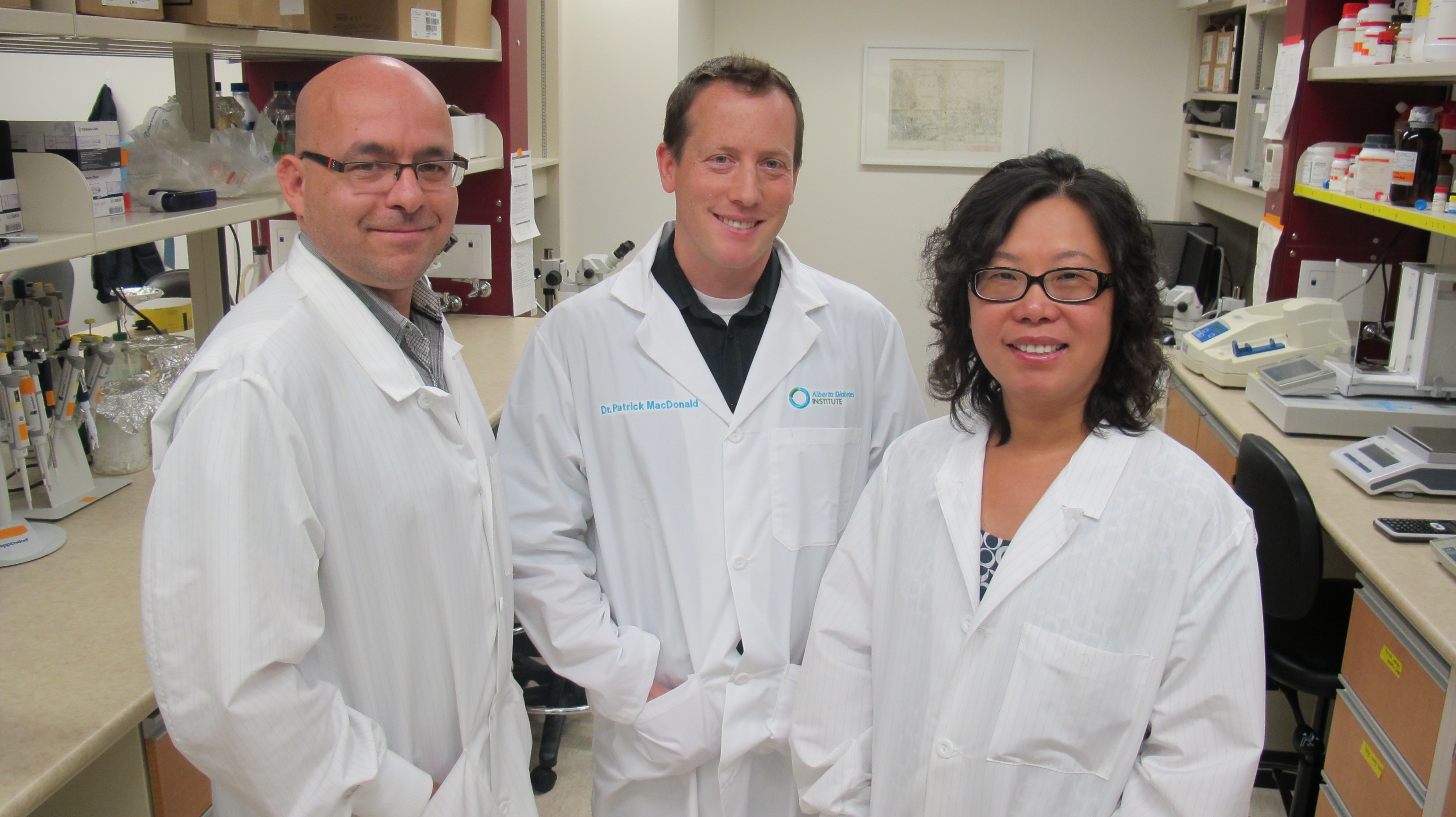 Patrick MacDonald (centre) with study co-authors Mourad Ferdaoussi and Xiaoqing Dai