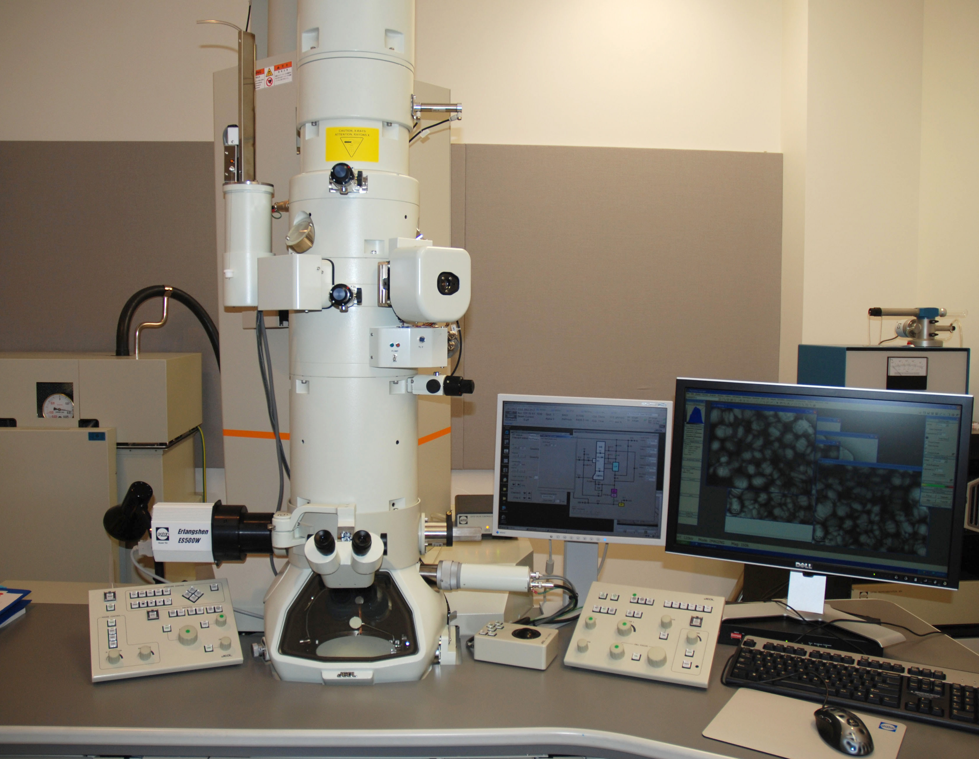 transmission electron microscope