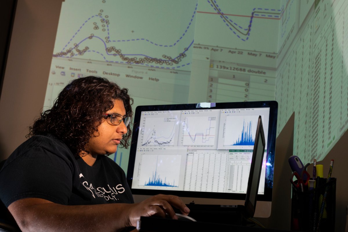 Alumna Marie Betsy Varughese (’17 PhD) is at the centre of the race to understand the spread of COVID-19 in Alberta.