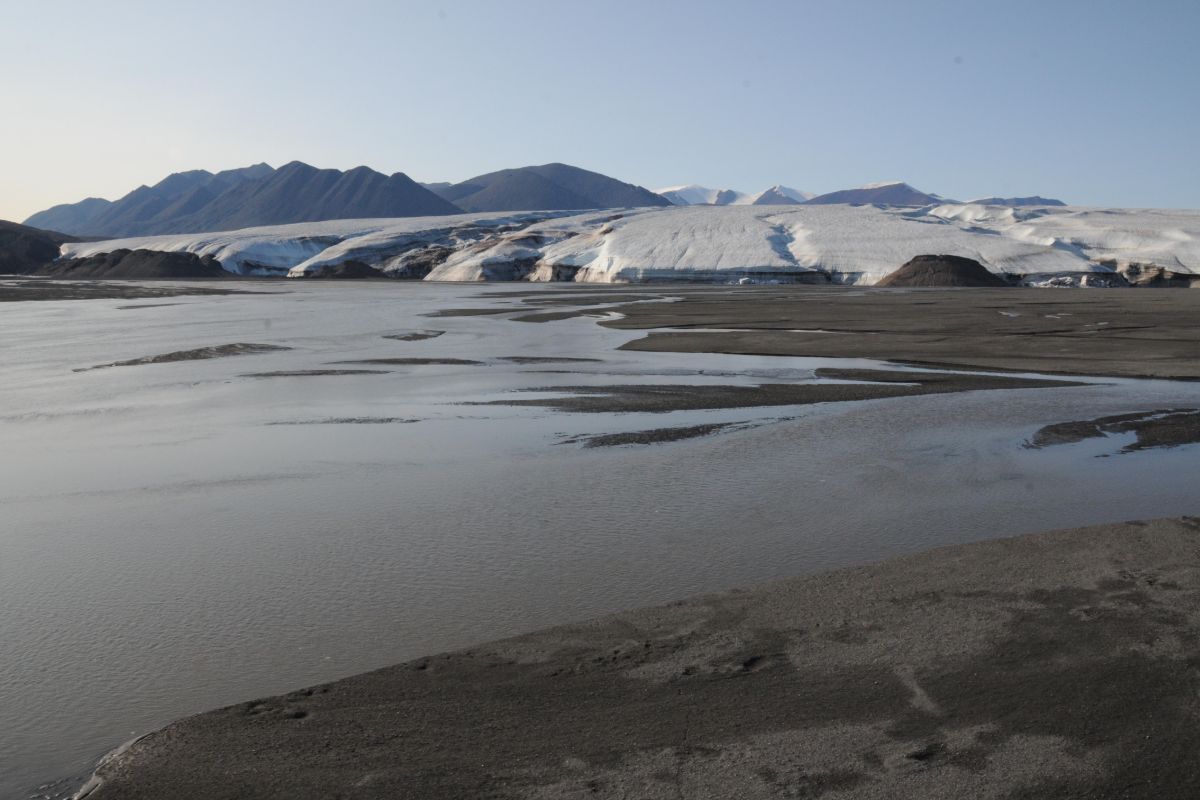 Study shows chemical weathering is the cause of CO2 consumption in glacier-fed freshwater systems.