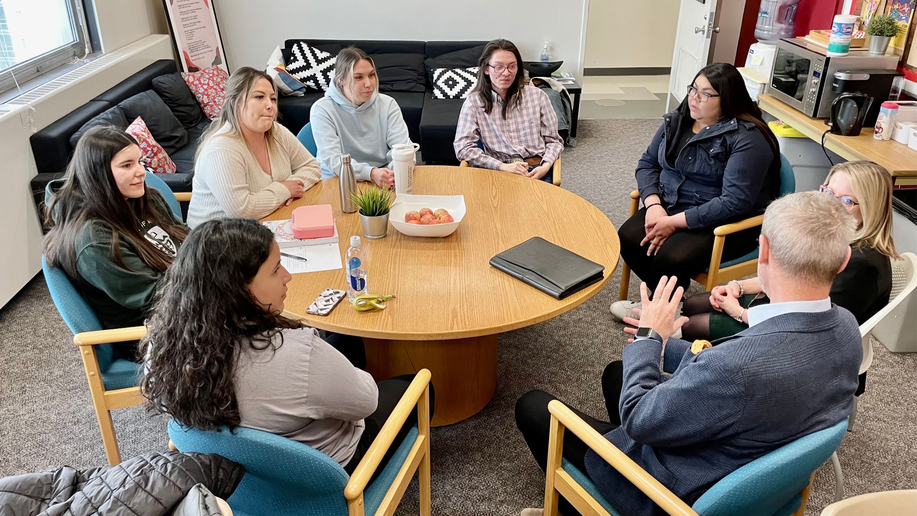 President Bill Flanagan Visits the Aboriginal Teacher Education Program