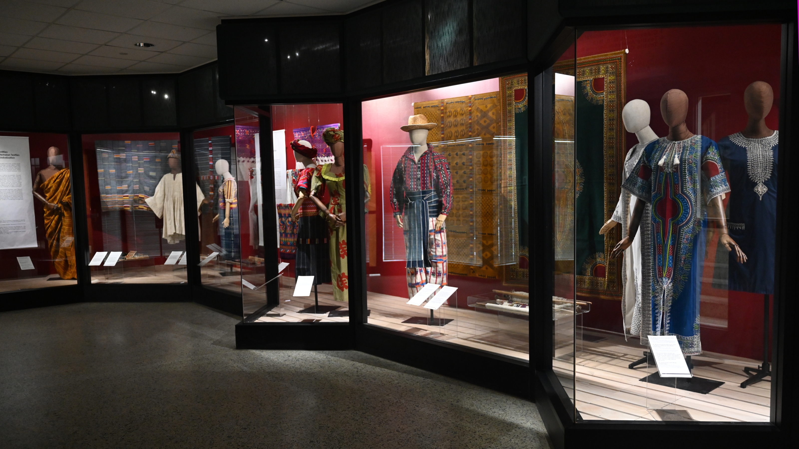 main-woven-exhibit-img.jpg