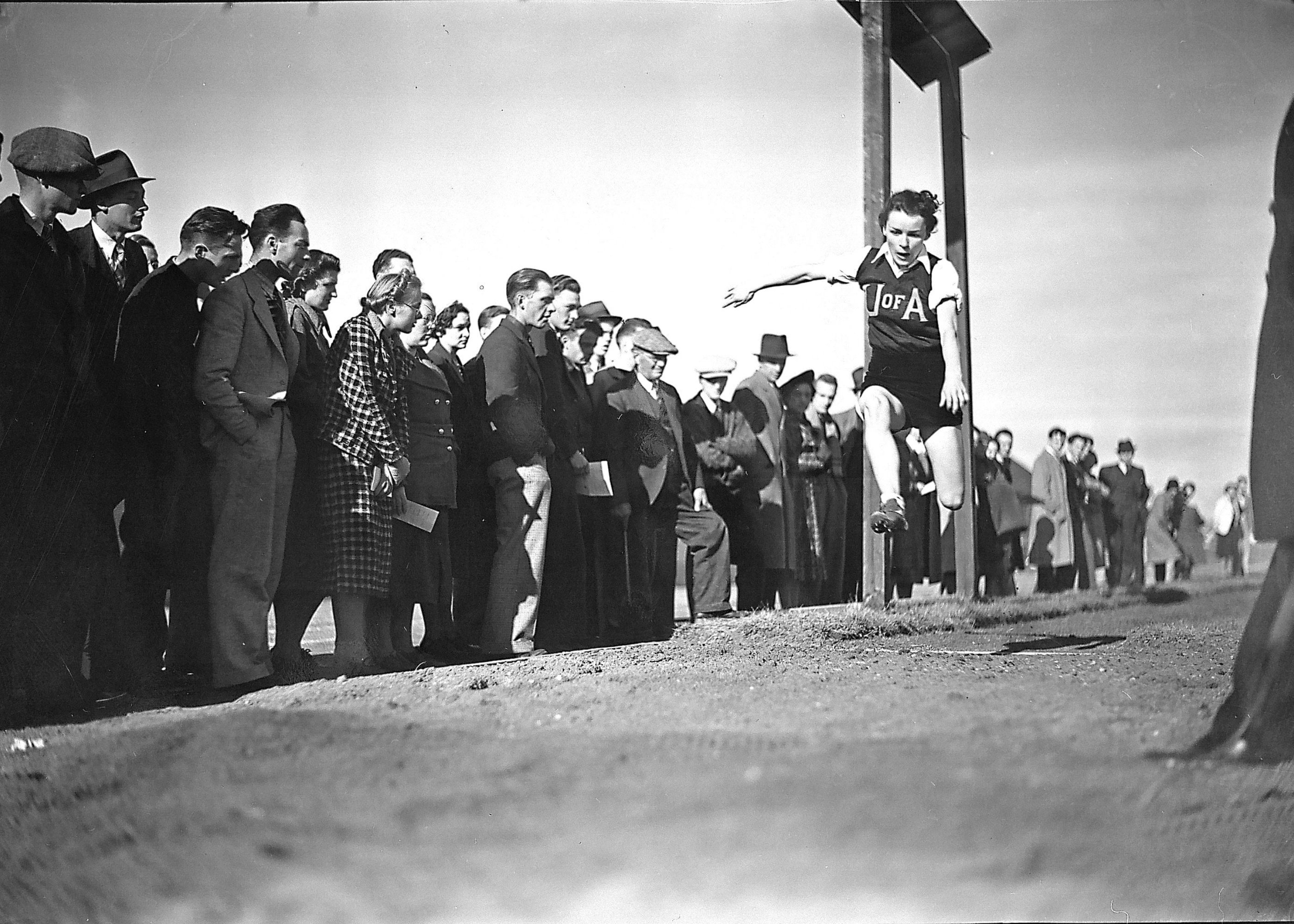 Intercollegiate Track Meet, Long Jump (October 1938)