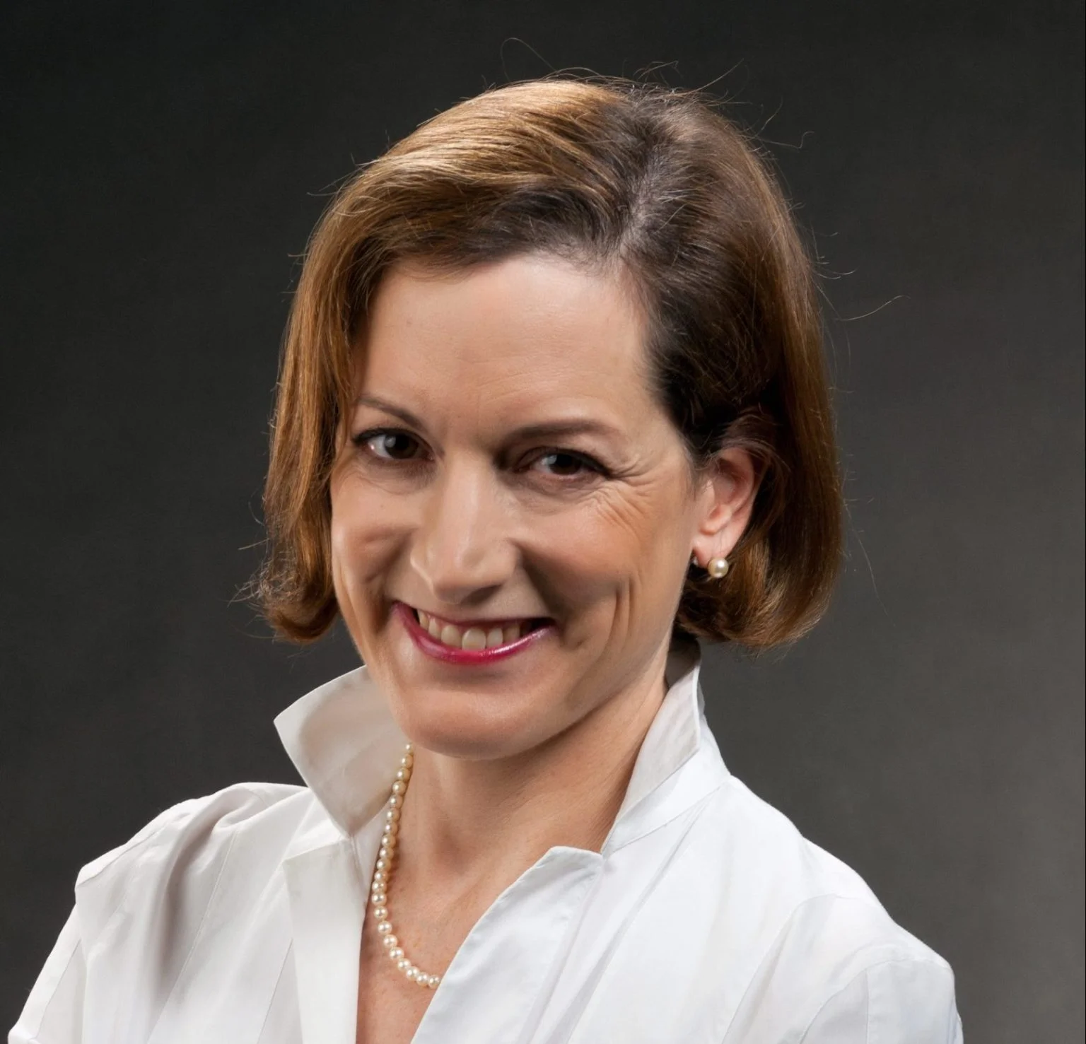 anne-applebaum-e1573747008397-scaled-e1709217576915-1536x1477.webp