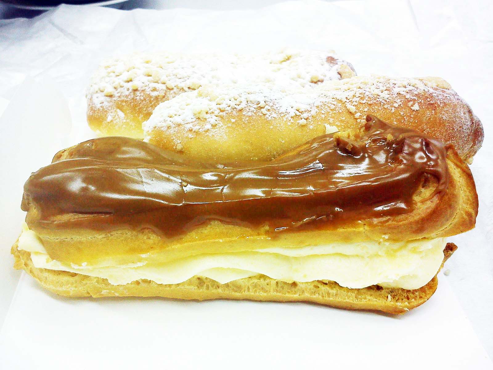 1600px-polish_eclair_from_poznan.jpeg