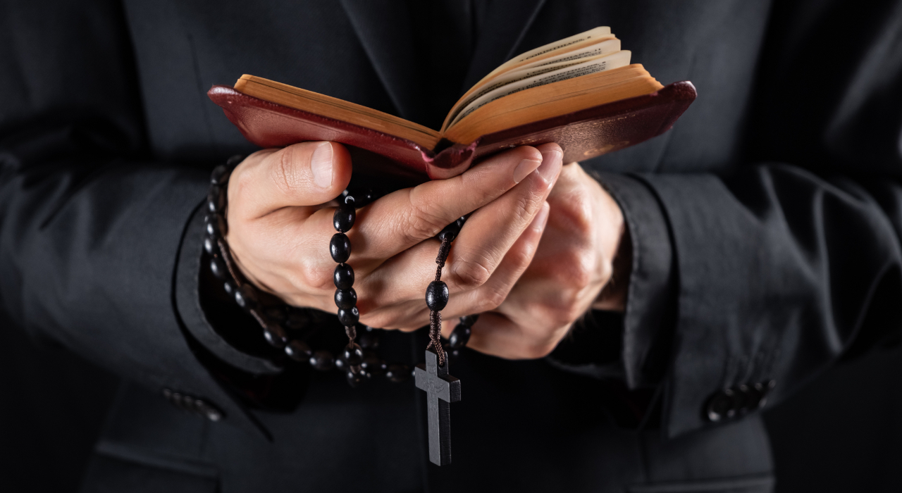 Researchers reveal patterns of sexual abuse in religious settings Folio picture