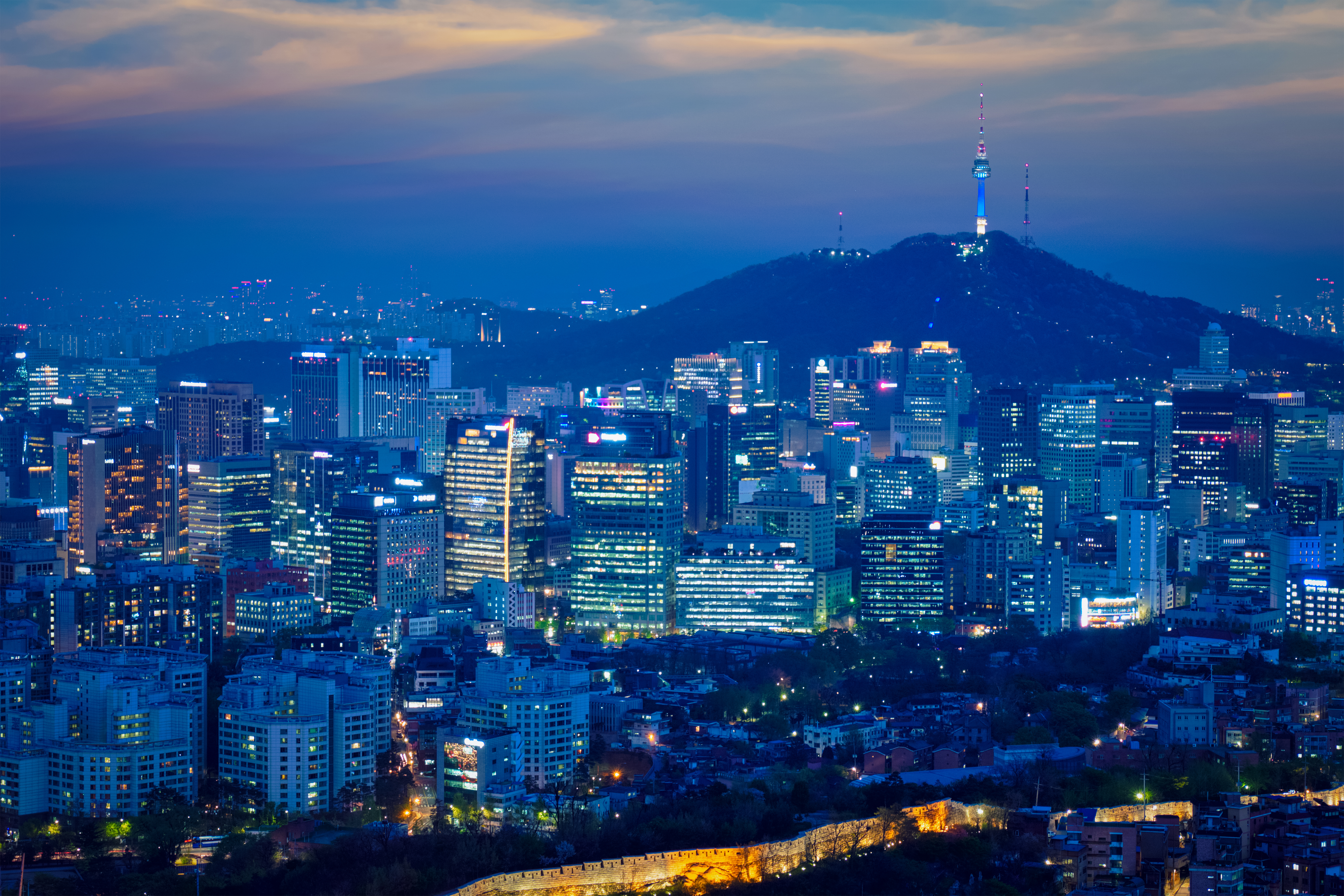 seoul-skyline-in-the-night-south-korea-2022-02-02-05-07-02-utc.jpg